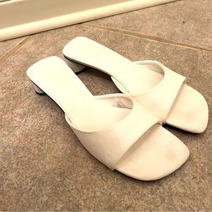 Zara slippers/ Size 8